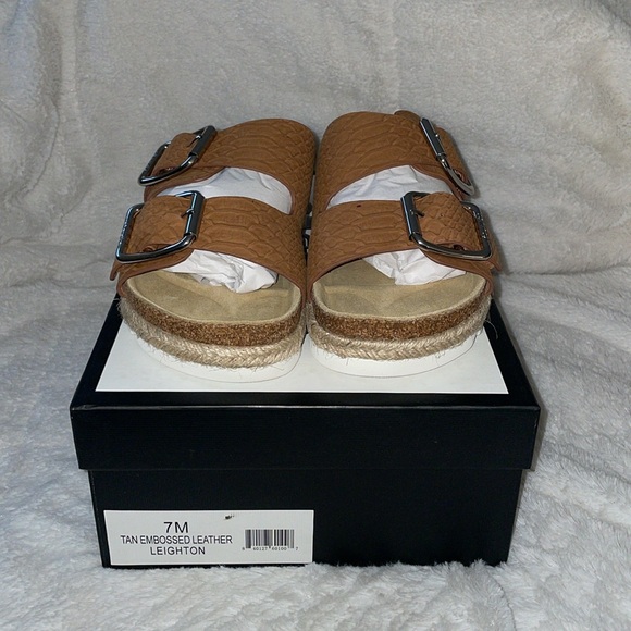 NWT J/SLIDES LEIGHTON Tan Embossed Leather Sandal - Picture 4 of 12